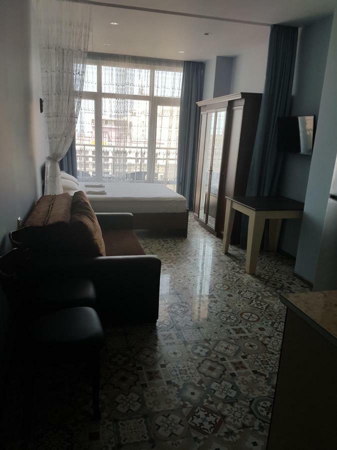 Apartment Lotos Batumi 72 Luaran gambar