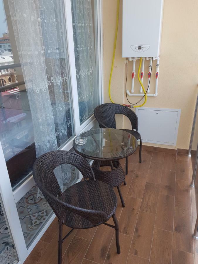 Apartment Lotos Batumi 72 Luaran gambar