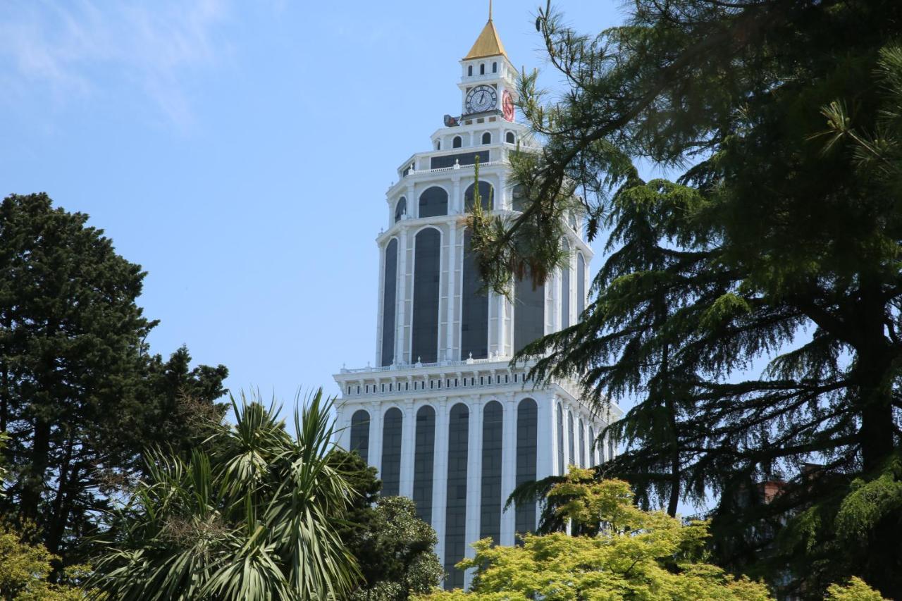 Apartment Lotos Batumi 72 Luaran gambar